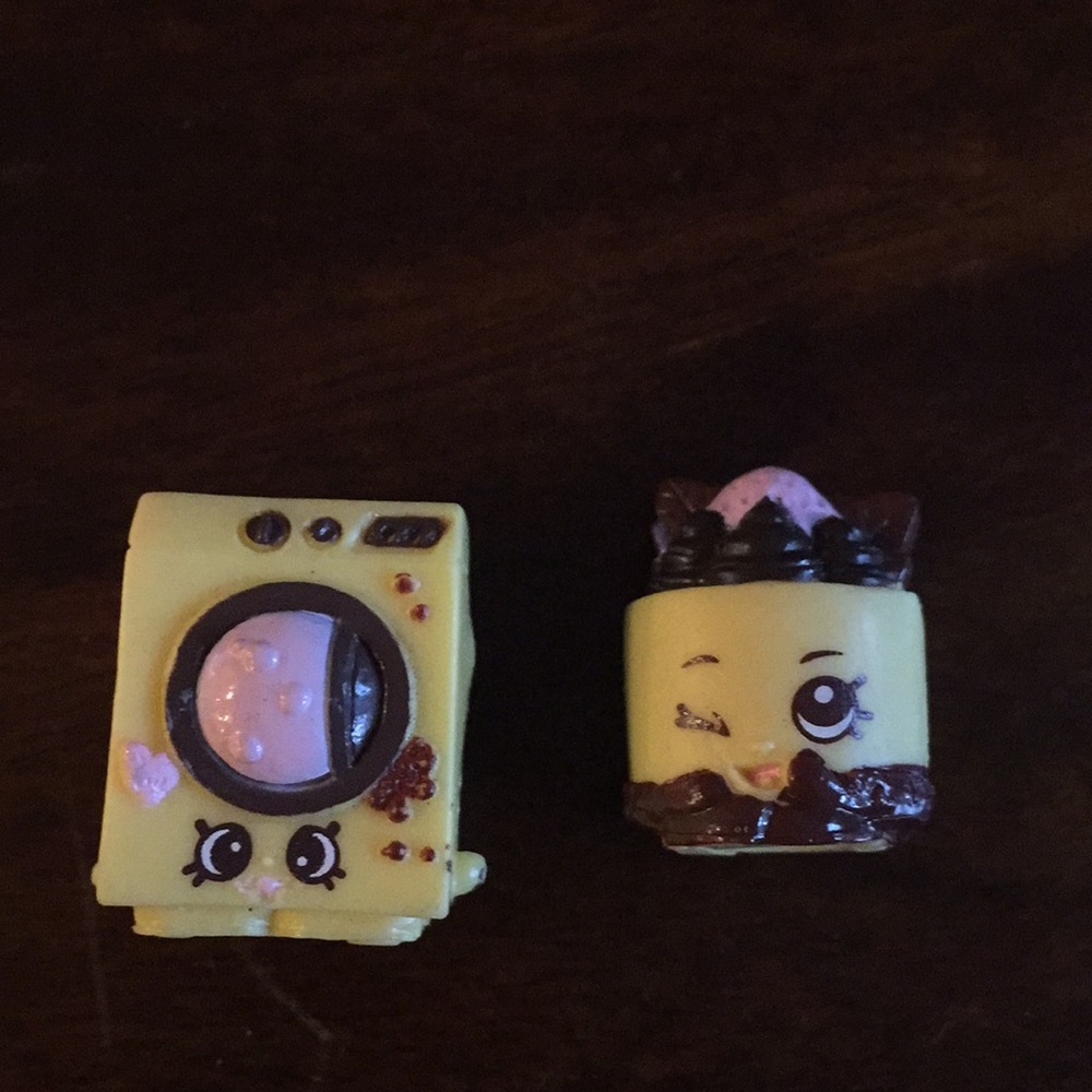 Ultra rare Shopkins Washa and Cheese Louise
